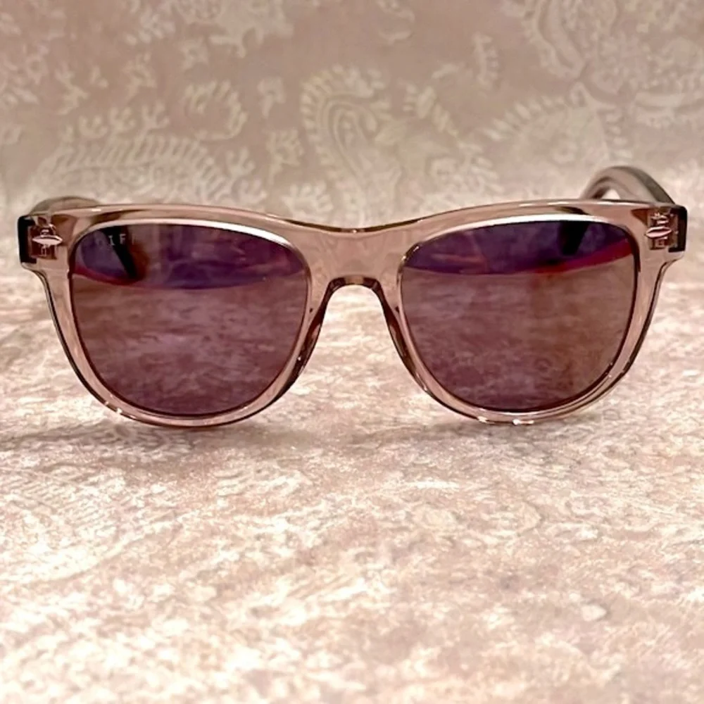 Brand New DIFF Eyewear Kota Polarized Sunglasses Mirrored Lens Translucent Frame